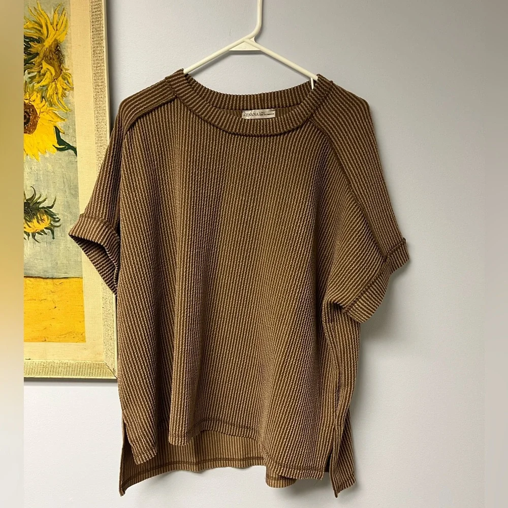 Zenana Brown Ribbed Short Sleeve Shirt - Picture 1 of 3